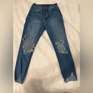 Simple society skinny jeans, great condition, and size 5/27.